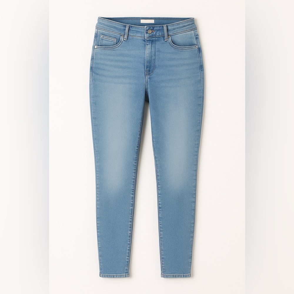 H&M – Light Wash High Rise Skinny Jeans – Light Blue – Size 14